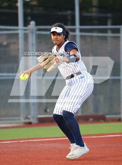 Thumbnail 1 in Lewisville vs. Allen (UIL 6A Bi-District) photogallery.