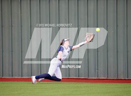 Thumbnail 3 in Lewisville vs. Allen (UIL 6A Bi-District) photogallery.