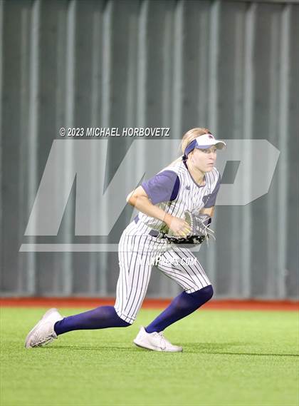 Thumbnail 2 in Lewisville vs. Allen (UIL 6A Bi-District) photogallery.