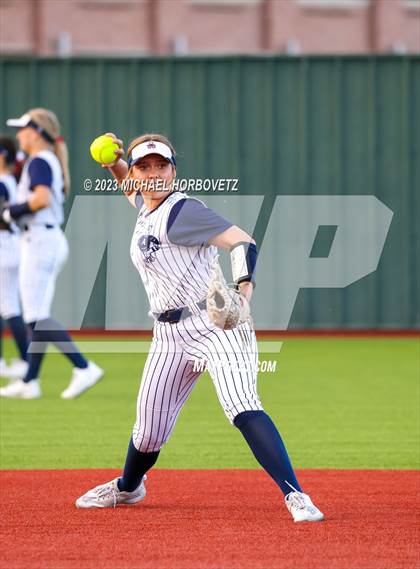 Thumbnail 1 in Lewisville vs. Allen (UIL 6A Bi-District) photogallery.