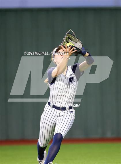 Thumbnail 3 in Lewisville vs. Allen (UIL 6A Bi-District) photogallery.