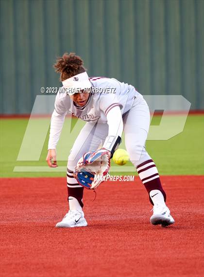 Thumbnail 2 in Lewisville vs. Allen (UIL 6A Bi-District) photogallery.