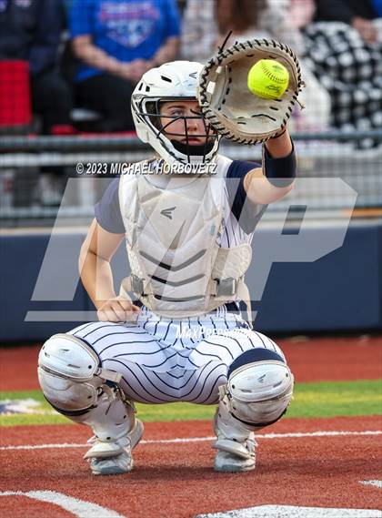 Thumbnail 3 in Lewisville vs. Allen (UIL 6A Bi-District) photogallery.