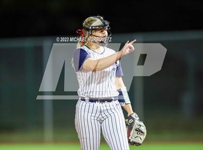 Thumbnail 3 in Lewisville vs. Allen (UIL 6A Bi-District) photogallery.