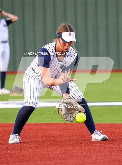 Thumbnail 3 in Lewisville vs. Allen (UIL 6A Bi-District) photogallery.