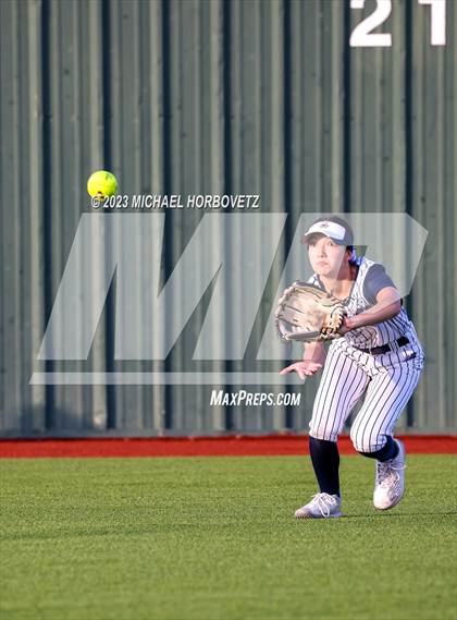 Thumbnail 2 in Lewisville vs. Allen (UIL 6A Bi-District) photogallery.