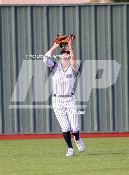 Thumbnail 2 in Lewisville vs. Allen (UIL 6A Bi-District) photogallery.