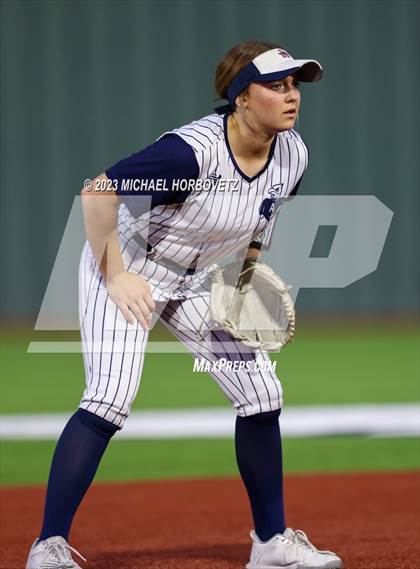 Thumbnail 2 in Lewisville vs. Allen (UIL 6A Bi-District) photogallery.