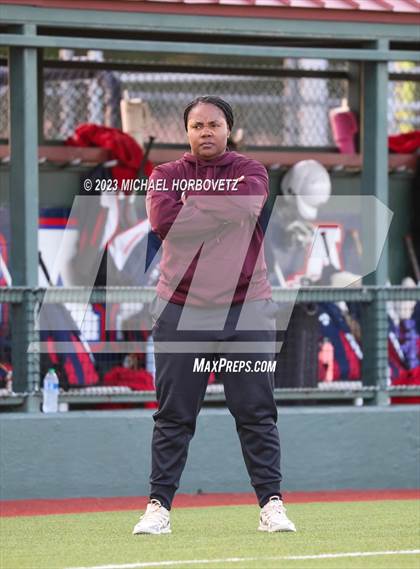 Thumbnail 3 in Lewisville vs. Allen (UIL 6A Bi-District) photogallery.