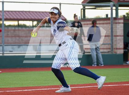 Thumbnail 3 in Lewisville vs. Allen (UIL 6A Bi-District) photogallery.