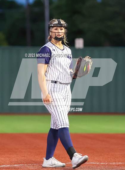 Thumbnail 2 in Lewisville vs. Allen (UIL 6A Bi-District) photogallery.
