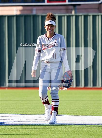 Thumbnail 2 in Lewisville vs. Allen (UIL 6A Bi-District) photogallery.