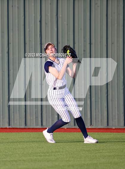 Thumbnail 3 in Lewisville vs. Allen (UIL 6A Bi-District) photogallery.