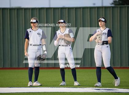 Thumbnail 2 in Lewisville vs. Allen (UIL 6A Bi-District) photogallery.