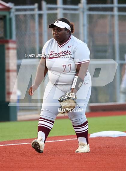 Thumbnail 2 in Lewisville vs. Allen (UIL 6A Bi-District) photogallery.
