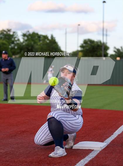 Thumbnail 1 in Lewisville vs. Allen (UIL 6A Bi-District) photogallery.