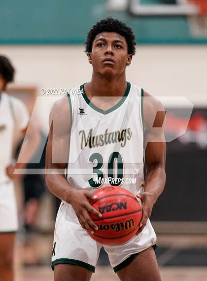 Thumbnail 2 in El Camino vs. Monterey Trail (Simply Basketball Showcase) photogallery.