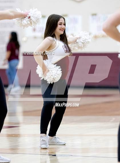Thumbnail 2 in Bullard vs Whitney (CIF NorCal D3 Semifinal) photogallery.