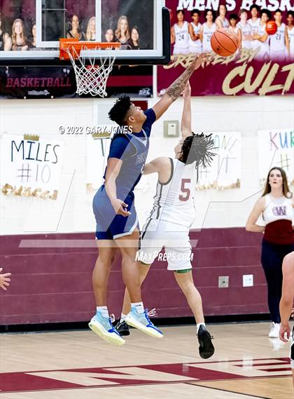 Thumbnail 2 in Bullard vs Whitney (CIF NorCal D3 Semifinal) photogallery.