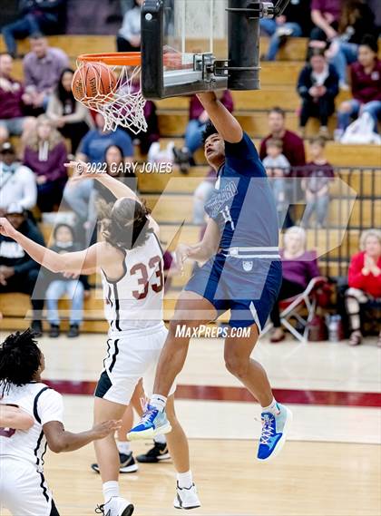 Thumbnail 3 in Bullard vs Whitney (CIF NorCal D3 Semifinal) photogallery.