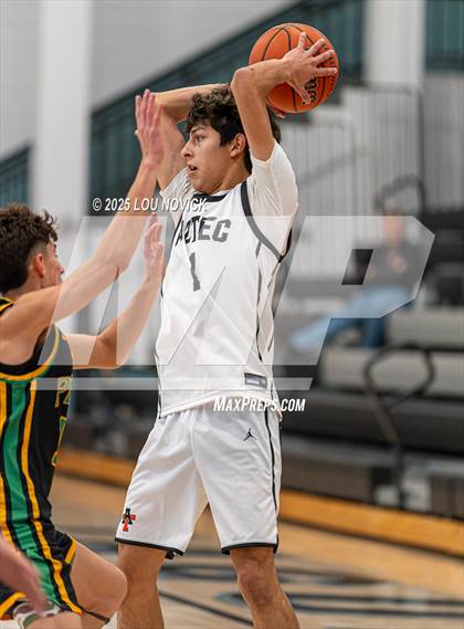 Thumbnail 2 in Pecos @ Aztec (Al Armendariz Tournament) photogallery.