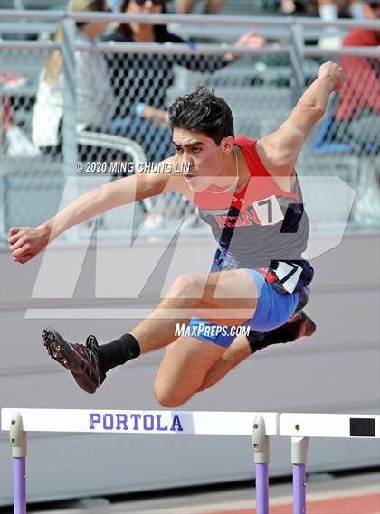 Thumbnail 1 in Earl Engman Relays (Shuttle Low Hurdles) photogallery.