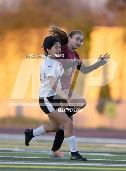 Thumbnail 2 in Healdsburg vs Piner photogallery.