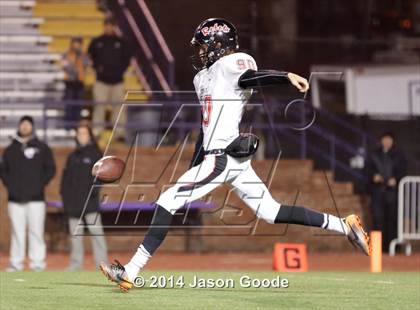 Thumbnail 1 in Ravenwood vs. Maryville (TSSAA Division I Class 6A BlueCross Bowl)  photogallery.