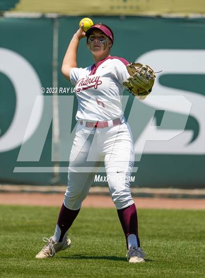 Thumbnail 2 in Vacaville vs. Whitney (CIF SJS D2 Final) photogallery.