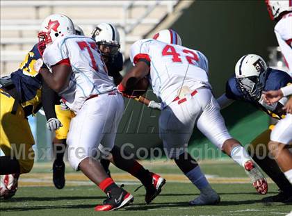 Thumbnail 3 in Skyline vs. Stony Point (Texas 5A D1 Region II Quarterfinal Playoff) photogallery.