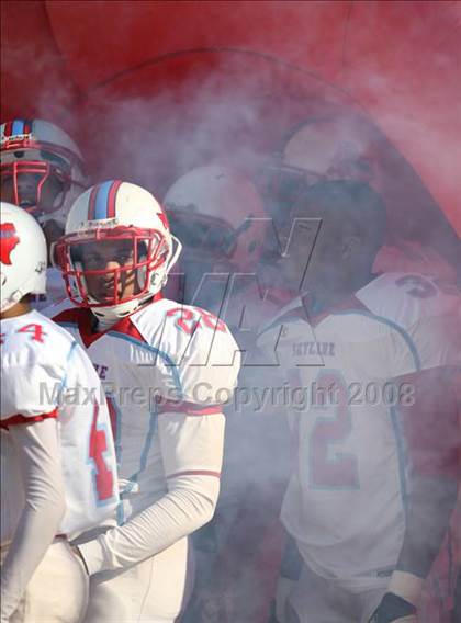 Thumbnail 2 in Skyline vs. Stony Point (Texas 5A D1 Region II Quarterfinal Playoff) photogallery.