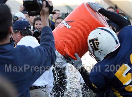 Thumbnail 1 in Skyline vs. Stony Point (Texas 5A D1 Region II Quarterfinal Playoff) photogallery.