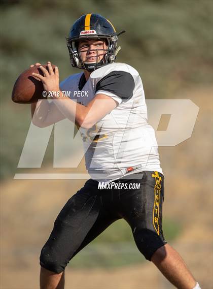 Thumbnail 3 in Foothill @ Brea Olinda photogallery.