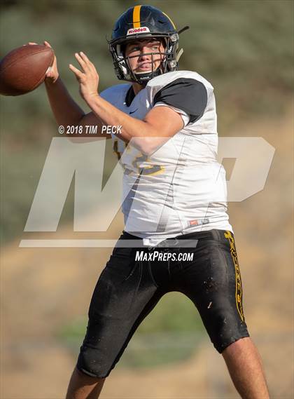 Thumbnail 1 in Foothill @ Brea Olinda photogallery.