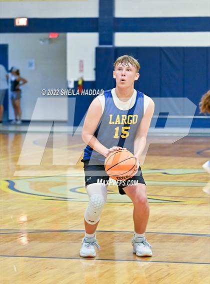 Thumbnail 2 in Bradenton Christian vs Largo (The Hoop Vibe) photogallery.