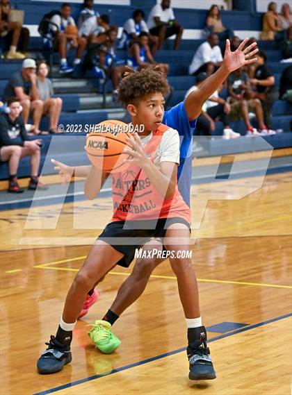 Thumbnail 1 in Bradenton Christian vs Largo (The Hoop Vibe) photogallery.