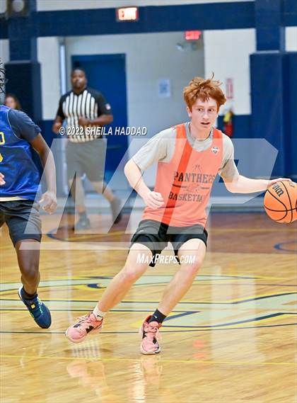 Thumbnail 1 in Bradenton Christian vs Largo (The Hoop Vibe) photogallery.