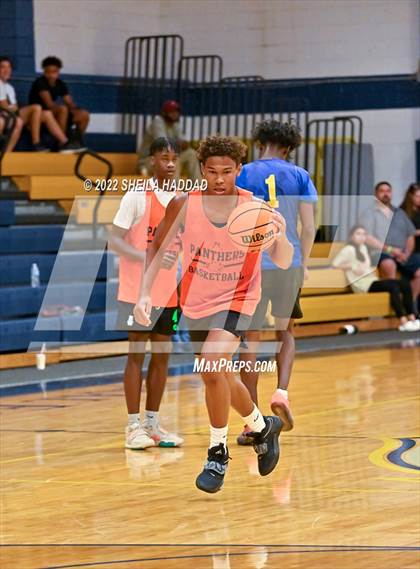 Thumbnail 1 in Bradenton Christian vs Largo (The Hoop Vibe) photogallery.