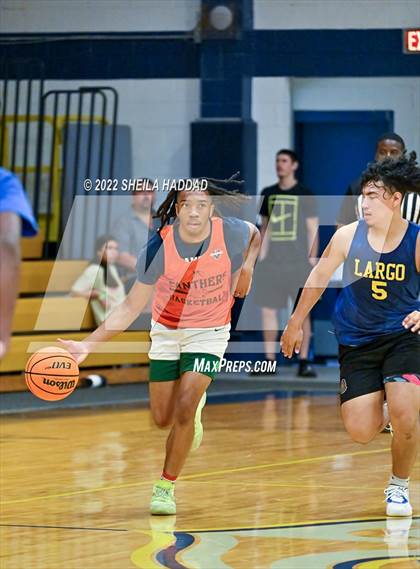 Thumbnail 2 in Bradenton Christian vs Largo (The Hoop Vibe) photogallery.