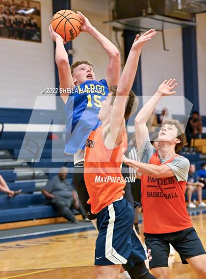 Thumbnail 1 in Bradenton Christian vs Largo (The Hoop Vibe) photogallery.