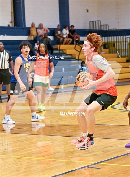 Thumbnail 2 in Bradenton Christian vs Largo (The Hoop Vibe) photogallery.