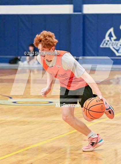 Thumbnail 1 in Bradenton Christian vs Largo (The Hoop Vibe) photogallery.