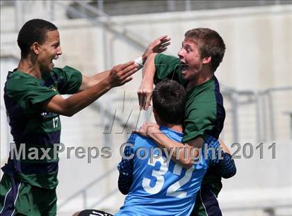 Thumbnail 3 in McNeil vs Tomball (5A Regional Playoffs) photogallery.