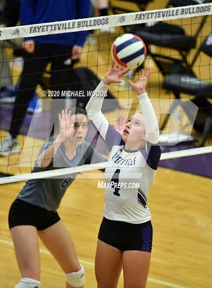 Thumbnail 3 in Fayetteville vs. Rogers photogallery.