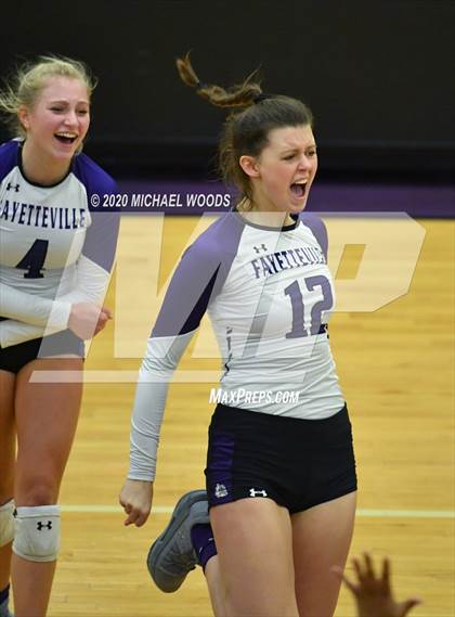 Thumbnail 2 in Fayetteville vs. Rogers photogallery.