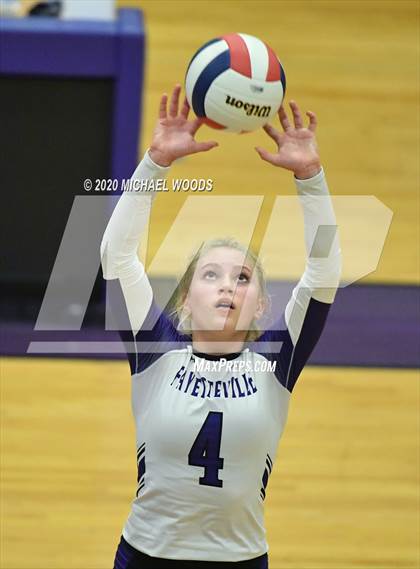 Thumbnail 2 in Fayetteville vs. Rogers photogallery.