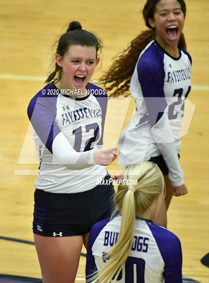 Thumbnail 3 in Fayetteville vs. Rogers photogallery.