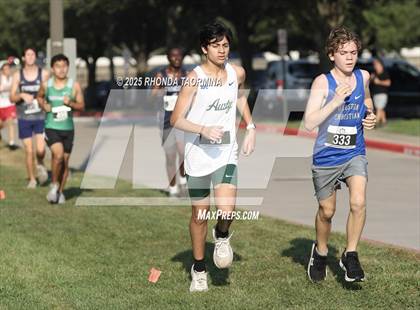 Thumbnail 3 in JV: Houston Christian Dave Jantzen Invitational photogallery.
