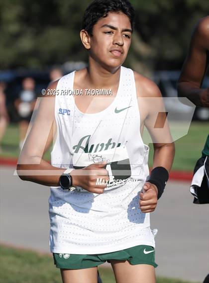 Thumbnail 2 in JV: Houston Christian Dave Jantzen Invitational photogallery.