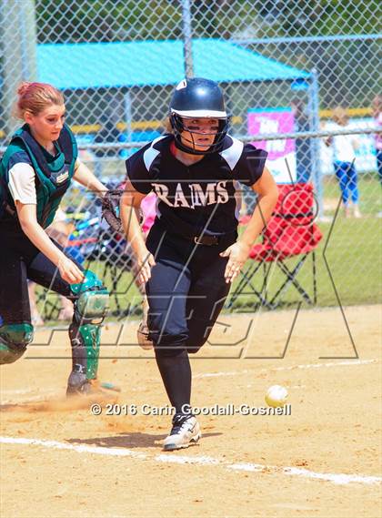 Thumbnail 3 in Ayden-Grifton vs. Havelock photogallery.